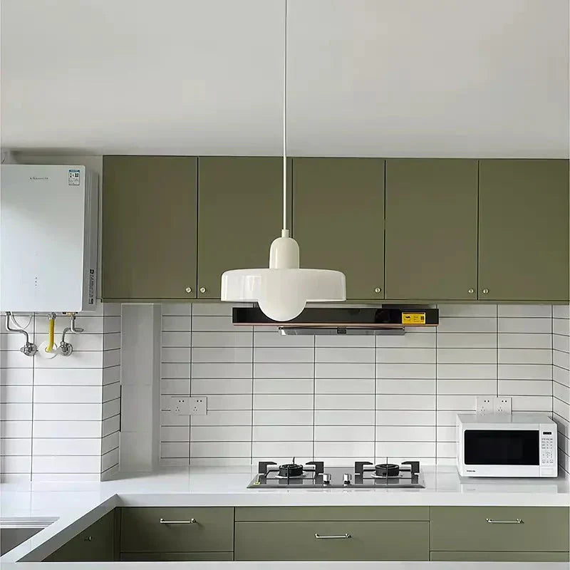 Bauhaus-pendel i farvet glas – design