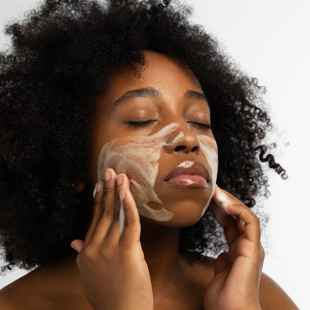 SOFT CLEANSING FOAM